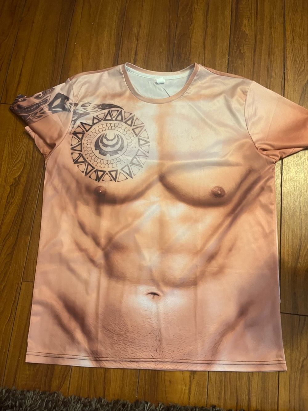 Graphic Muscle Torso Print Tee in Peach